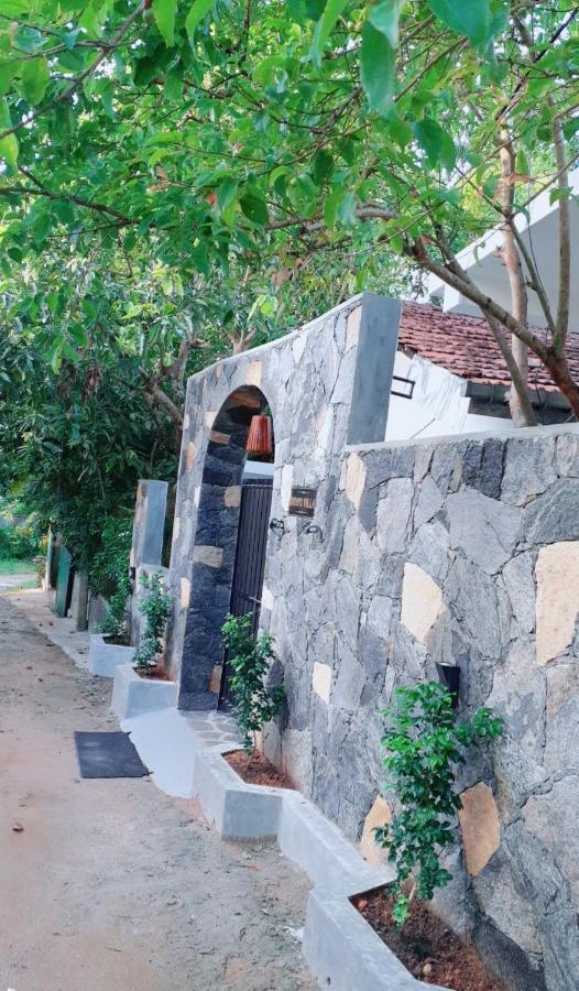 Dihini Villa أونا واتونا المظهر الخارجي الصورة