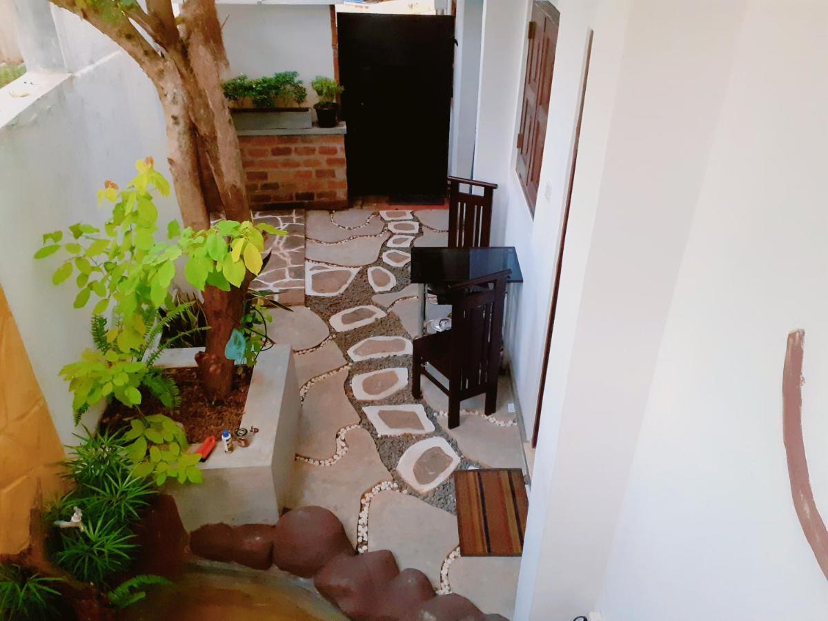 Dihini Villa أونا واتونا المظهر الخارجي الصورة